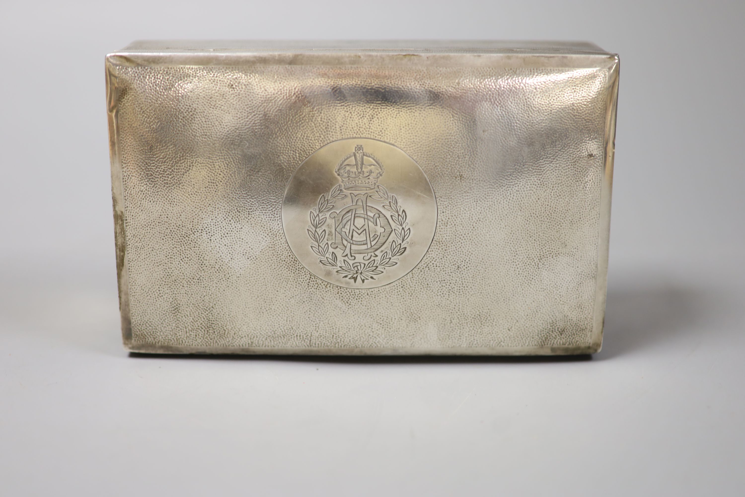 A Tiensin Yeching Chinese Export sterling rectangular cigarette box, no interior